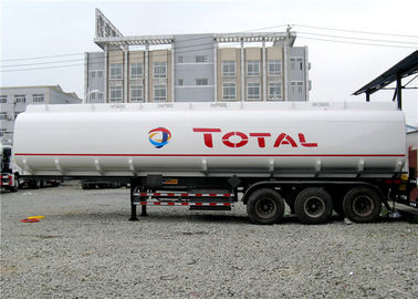 China Der harten Beanspruchung 3 der Achsen-45000L Fächer 45M3 Öltanker-halb des Anhänger-4 für das Transportieren des Öls fournisseur