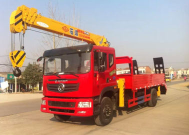 China Dongfeng 4x2 der 4 Tonnen-Kran-LKW, der 2 Achsen-LKW brachte Teleskopkran an fournisseur