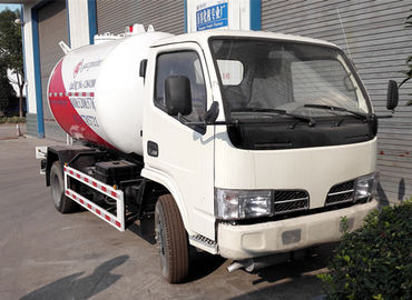 China 4x2 5M3 2,5 Tonnen Bobtail LPG-LKW-5000L 2.5T verflüssigtes Erdöl-Gas-Propan- fournisseur